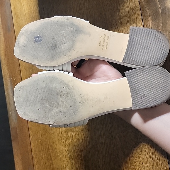 Cushionaire Flats - Picture 2 of 4